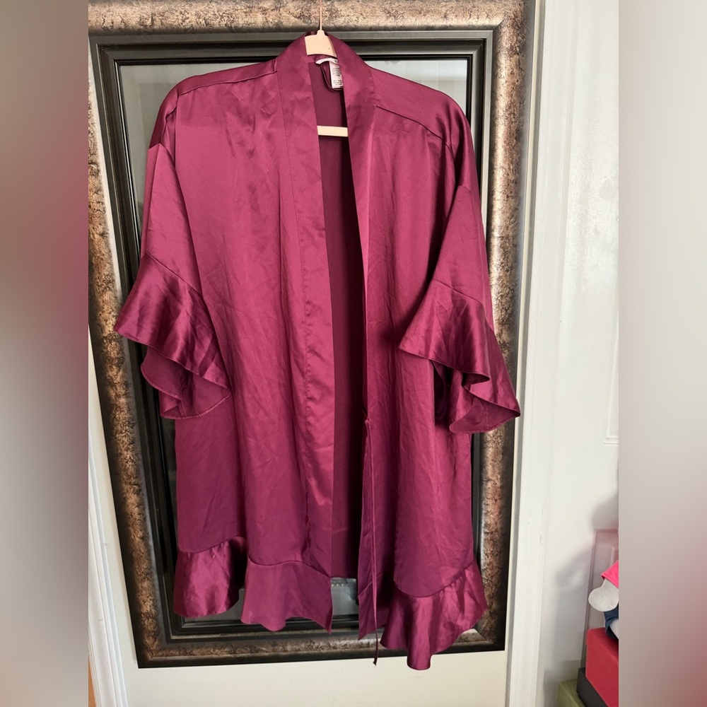 Victoria secret robe size M/L In excellent condition. - Picture 7 of 8